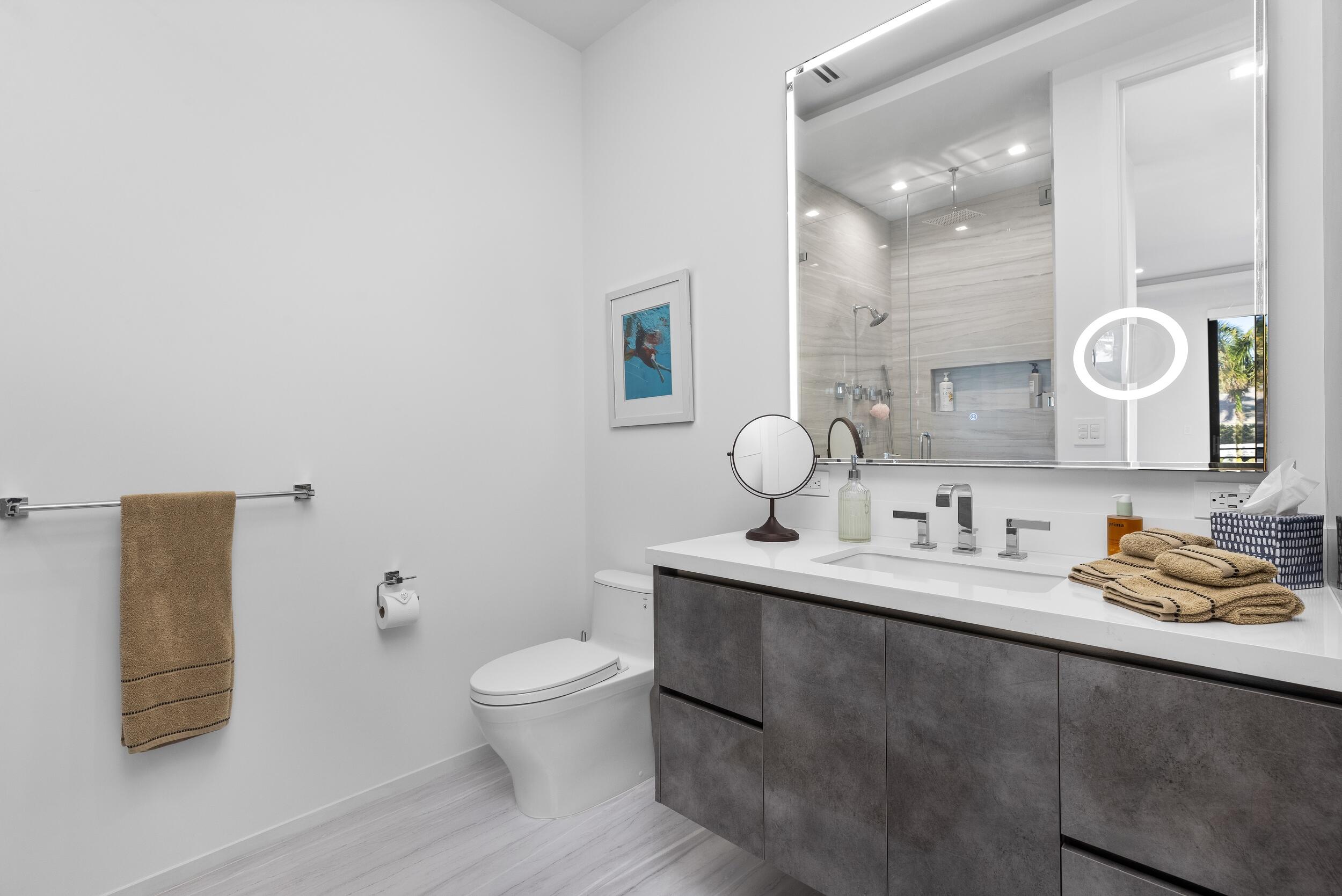 Venice 8-12 B - Residential