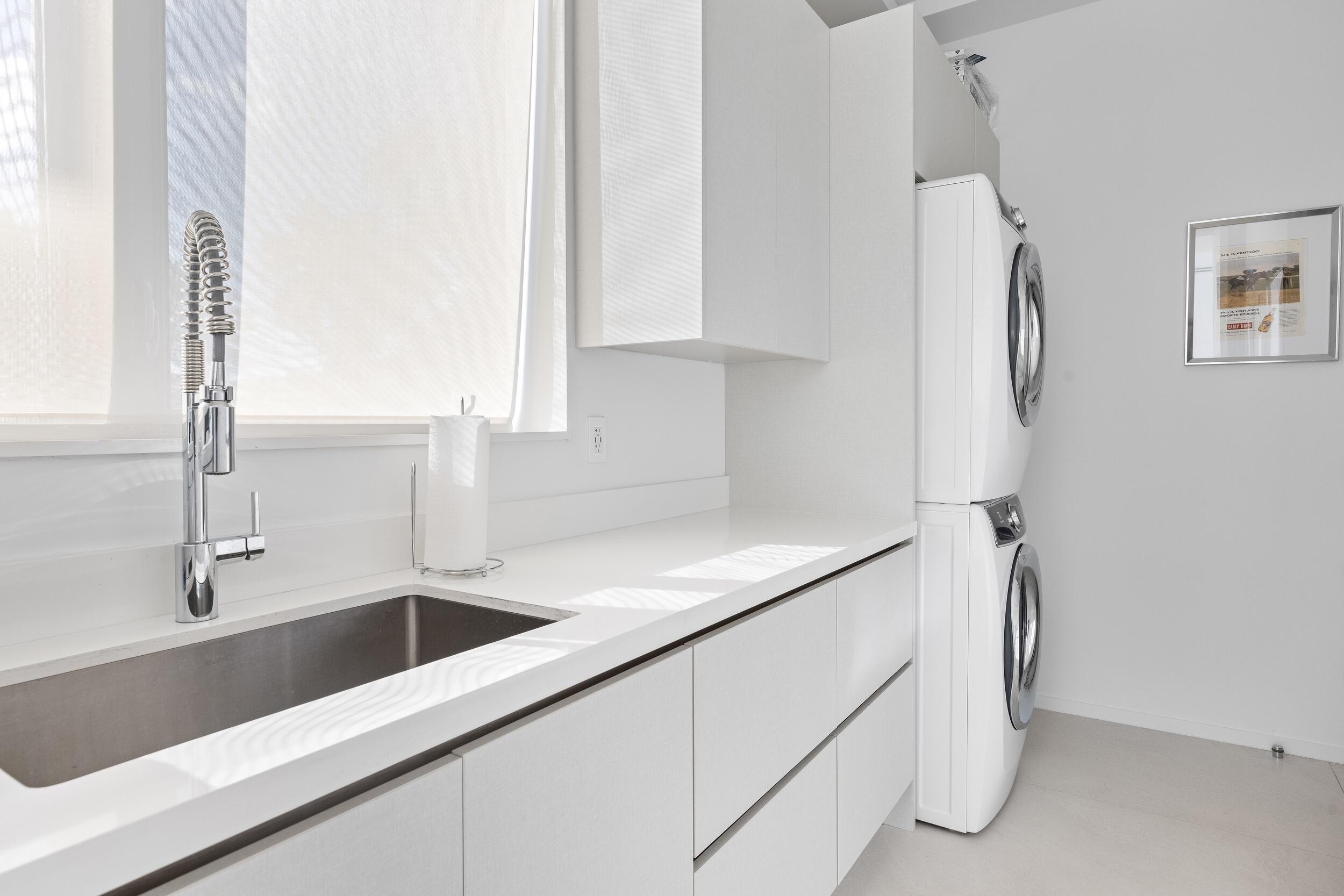 Venice 8-12 B - Residential