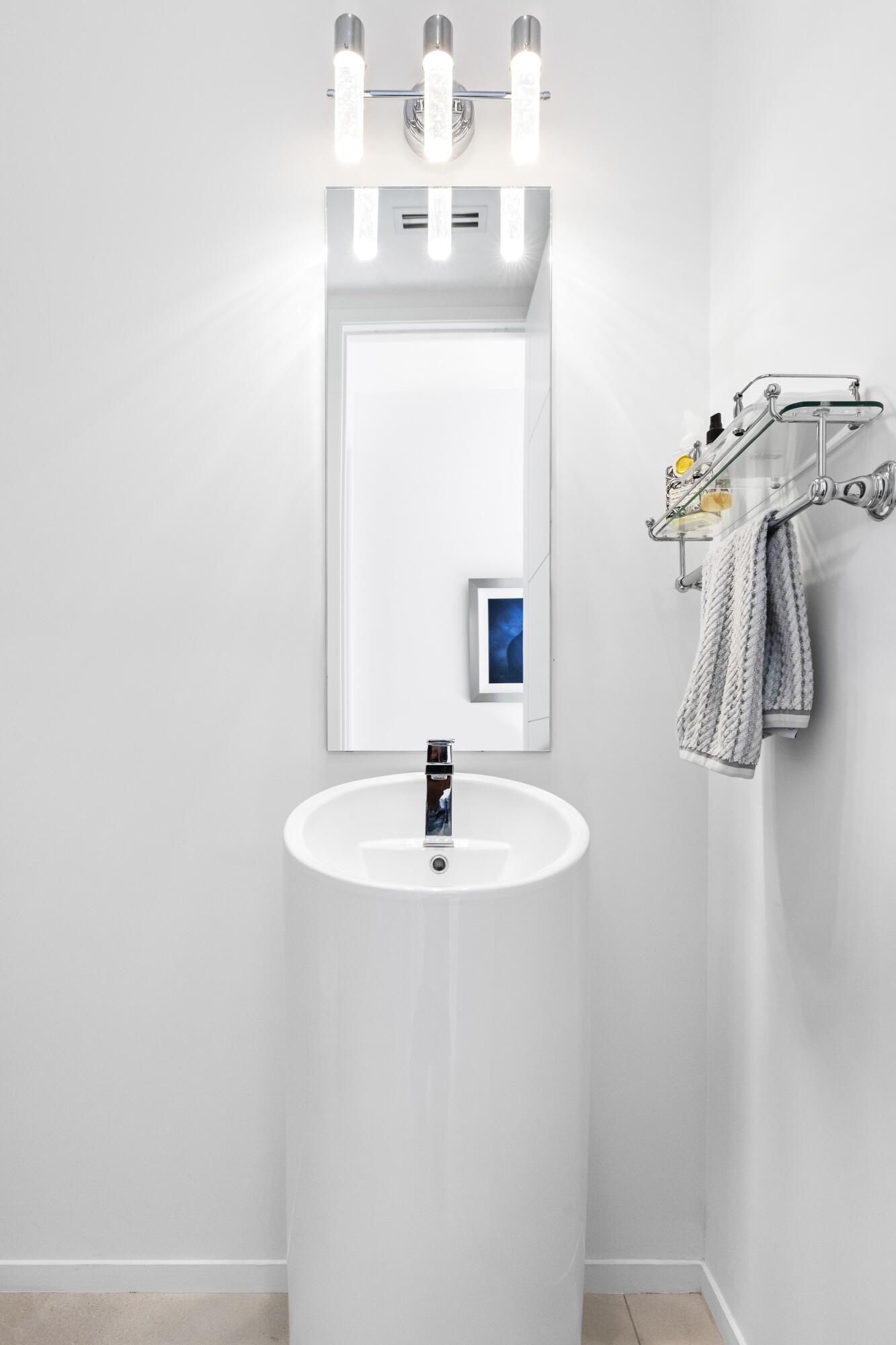 Venice 8-12 B - Residential