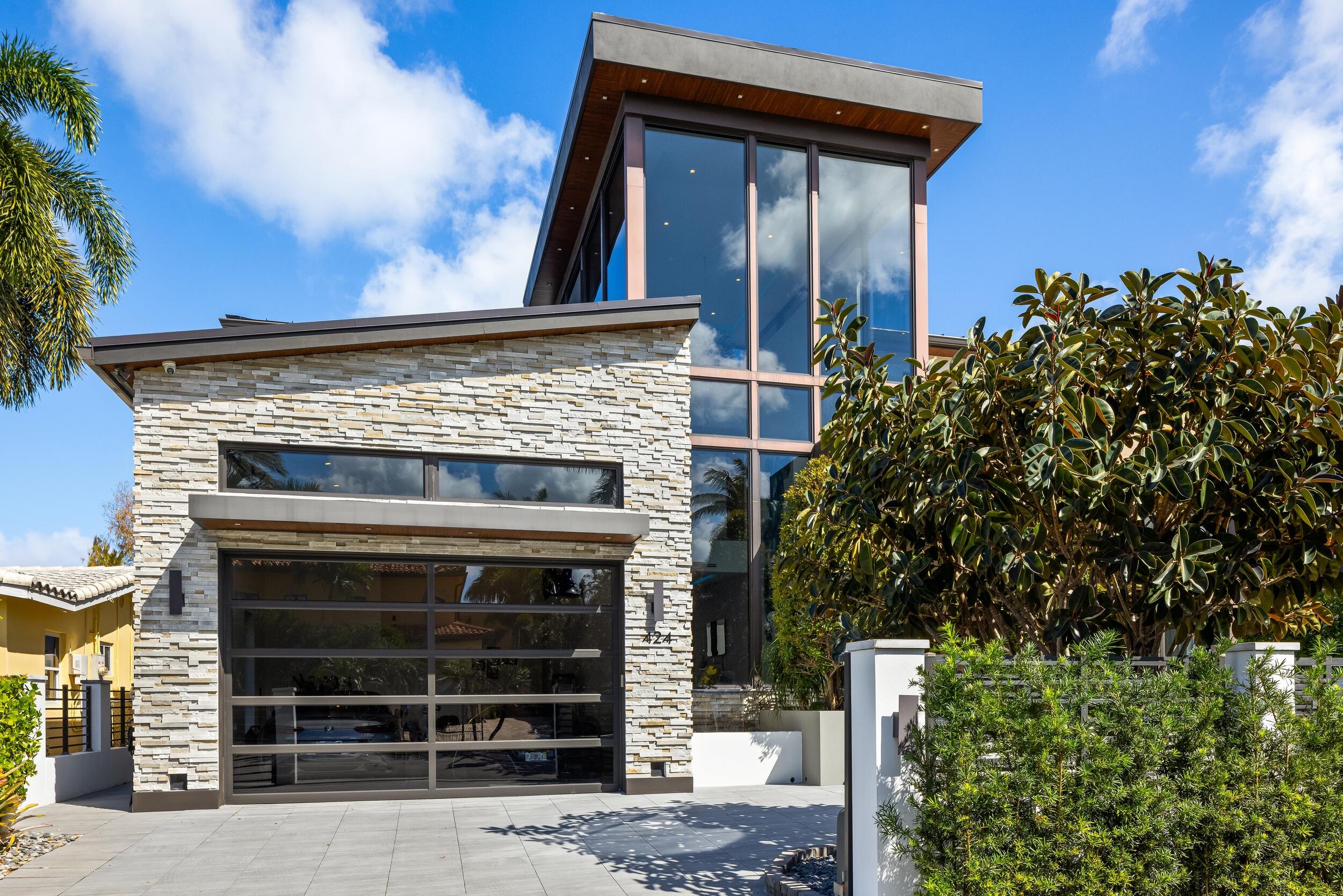 424 Coconut Isle Drive