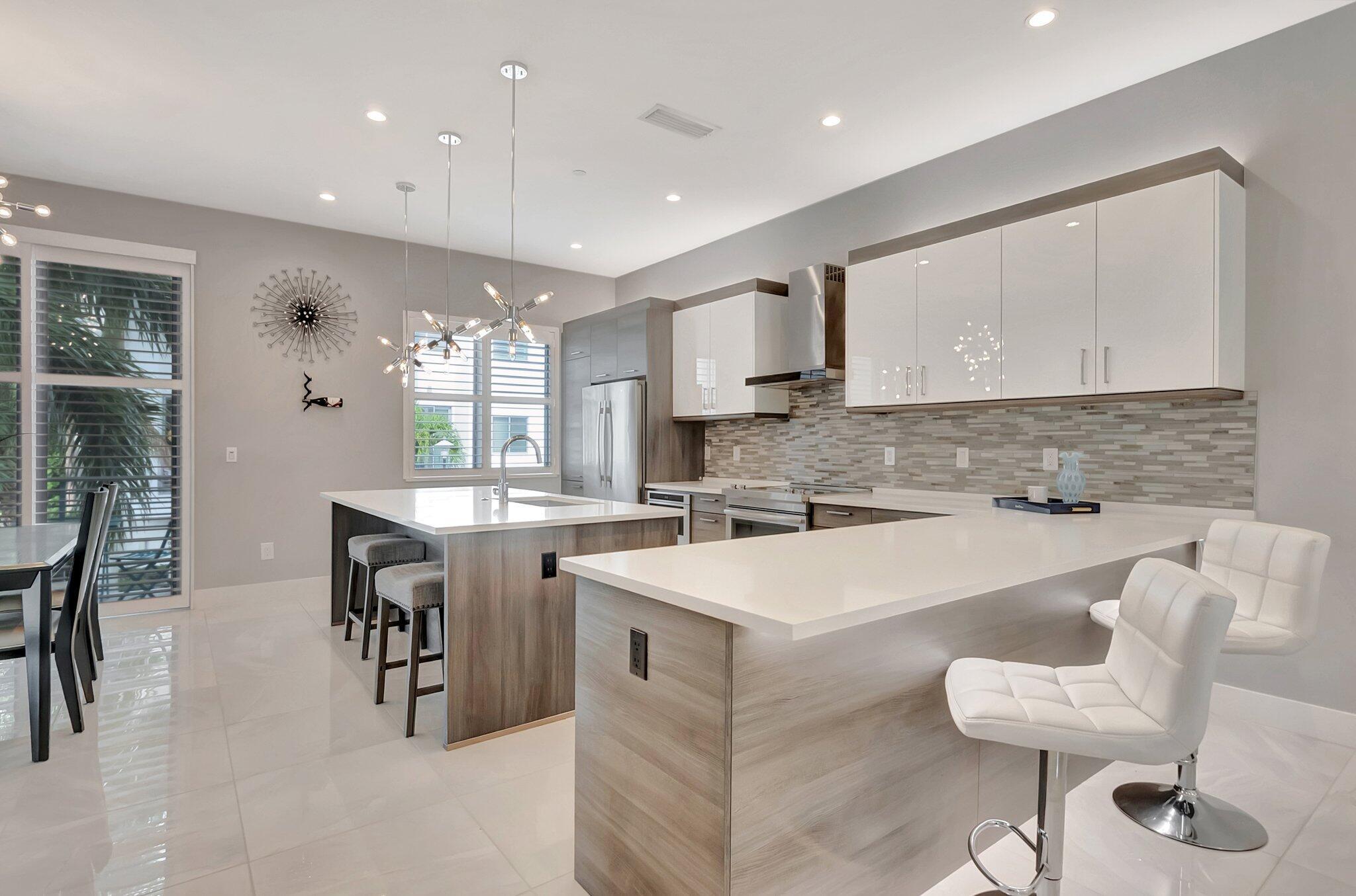 SPANISH RIVER TOWNHOMES - Residential Lease