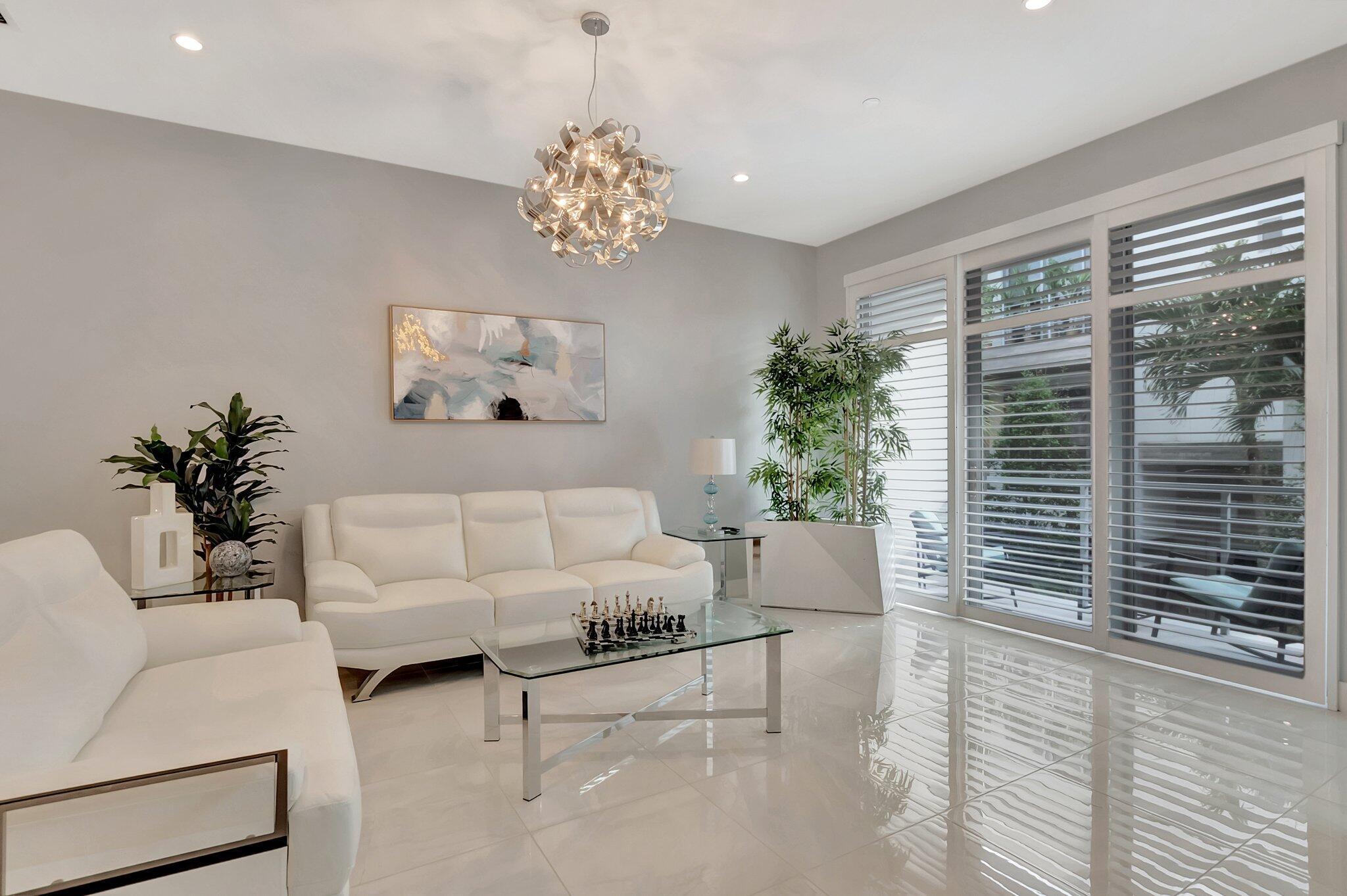 SPANISH RIVER TOWNHOMES - Residential Lease