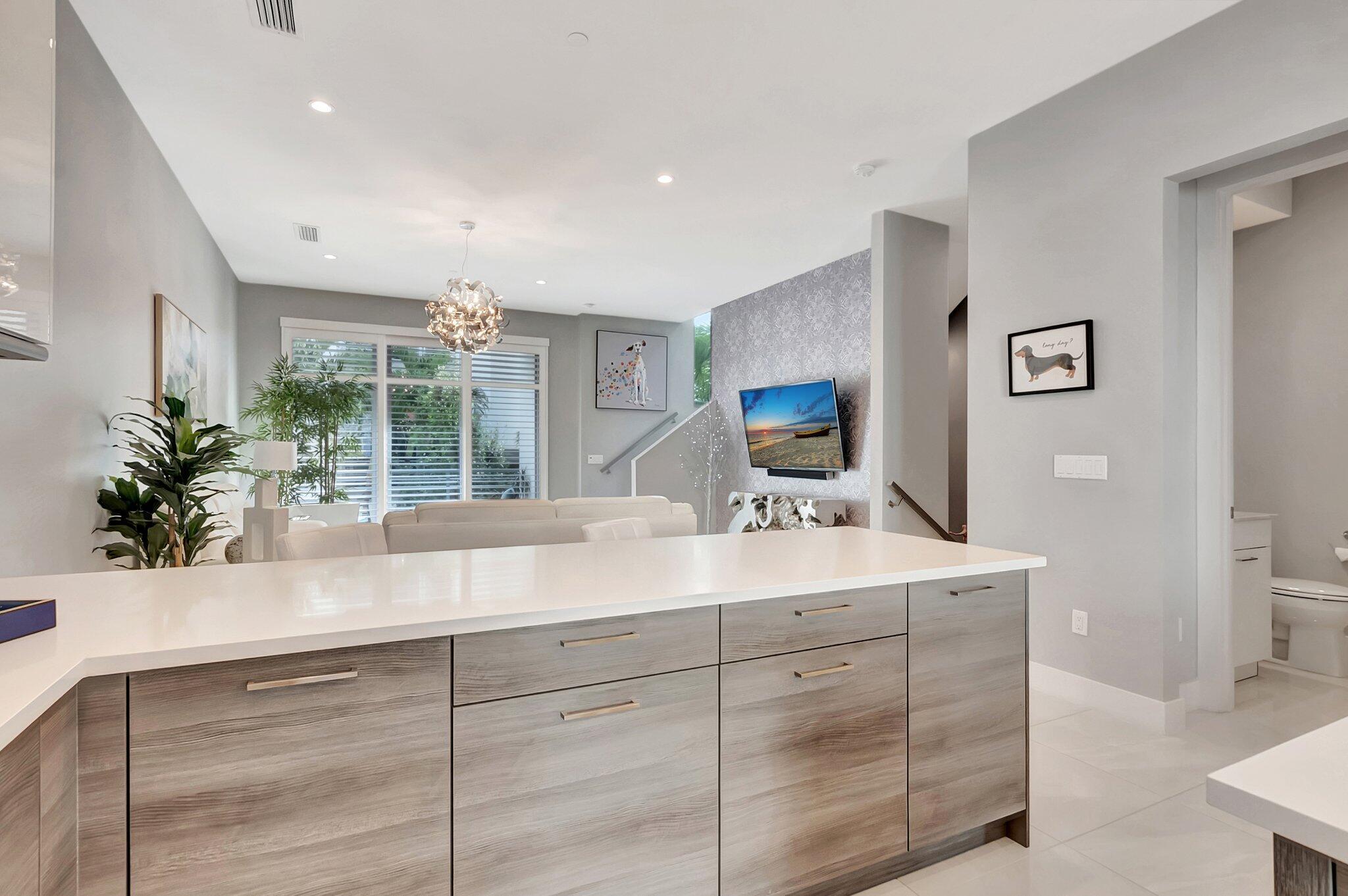 SPANISH RIVER TOWNHOMES - Residential Lease