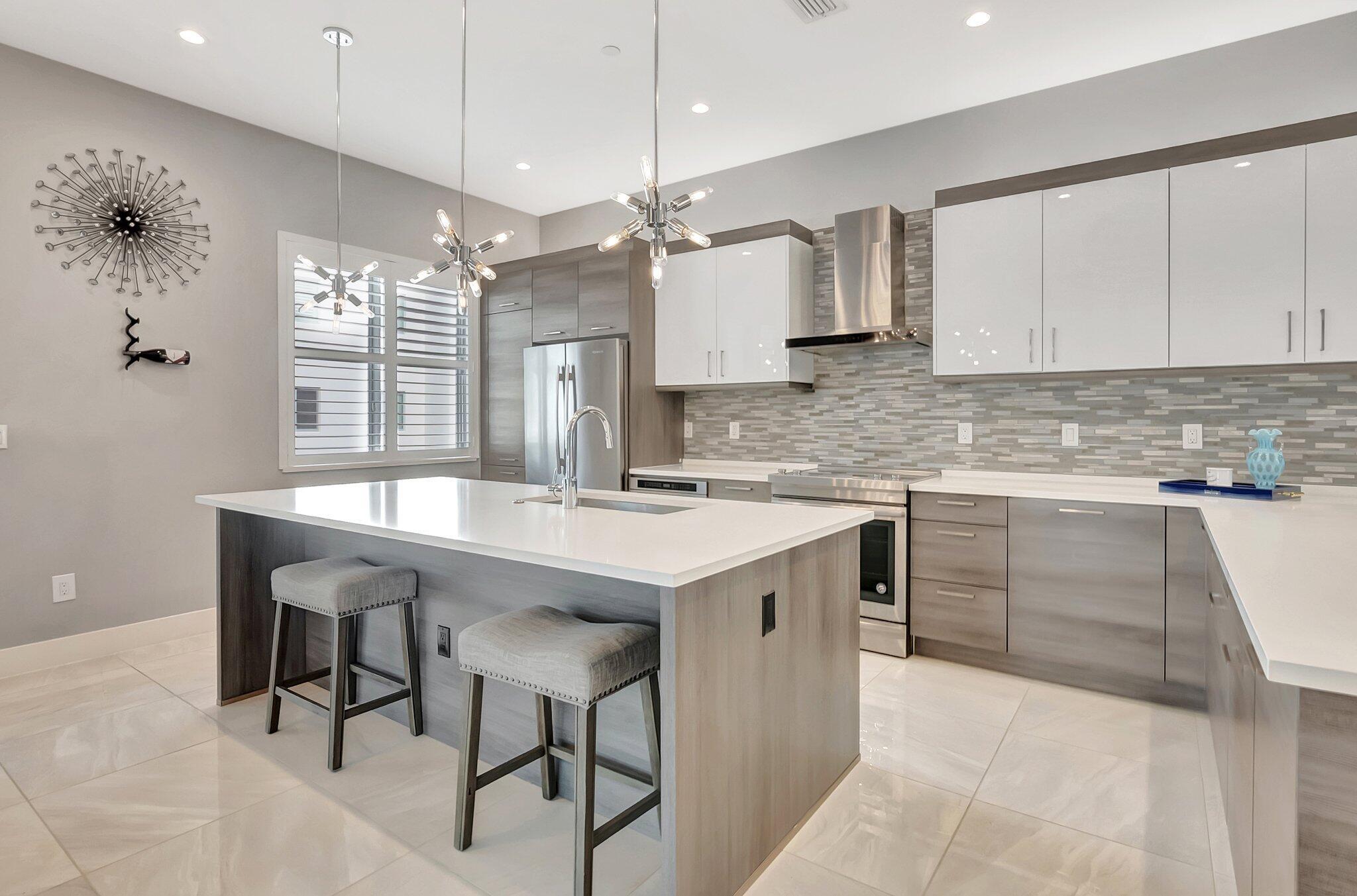 SPANISH RIVER TOWNHOMES - Residential Lease