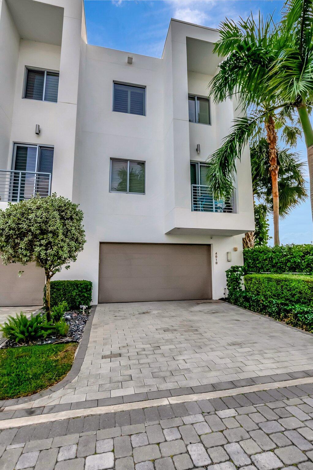 SPANISH RIVER TOWNHOMES - Residential Lease