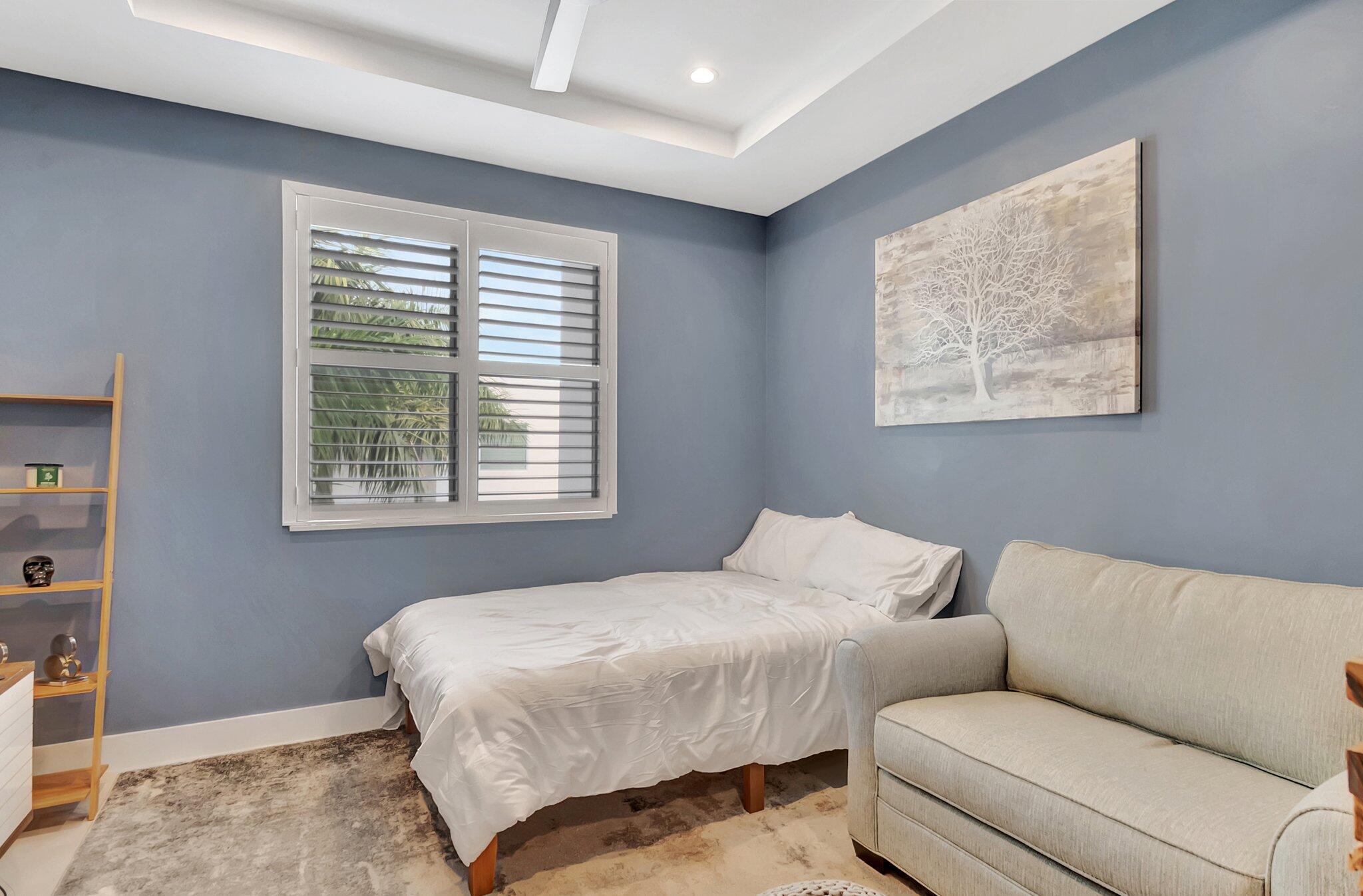 SPANISH RIVER TOWNHOMES - Residential Lease