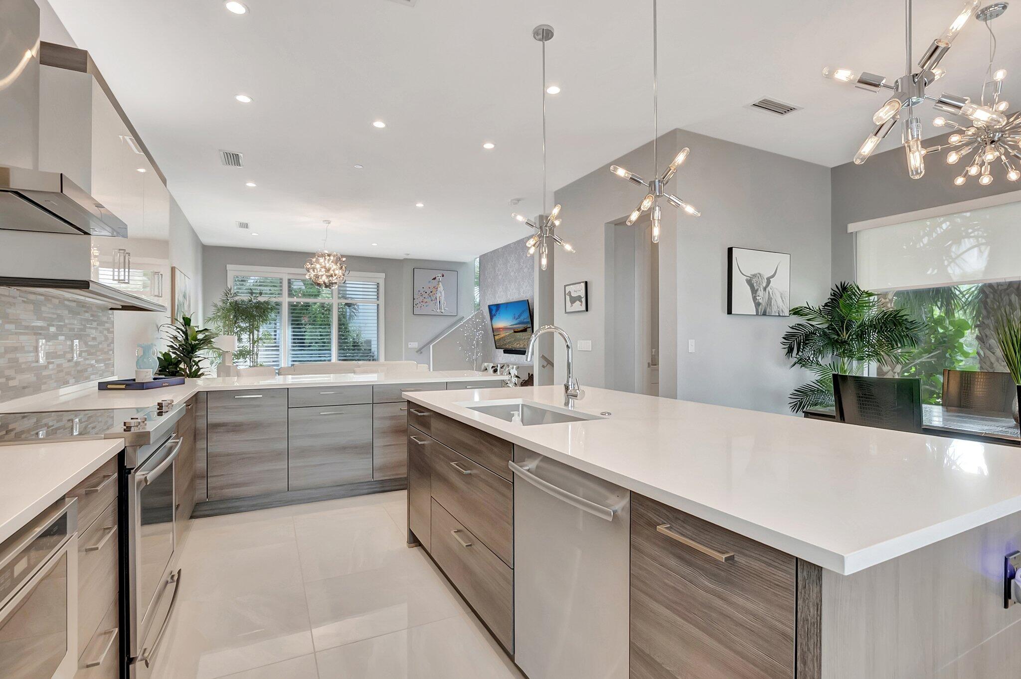 SPANISH RIVER TOWNHOMES - Residential Lease