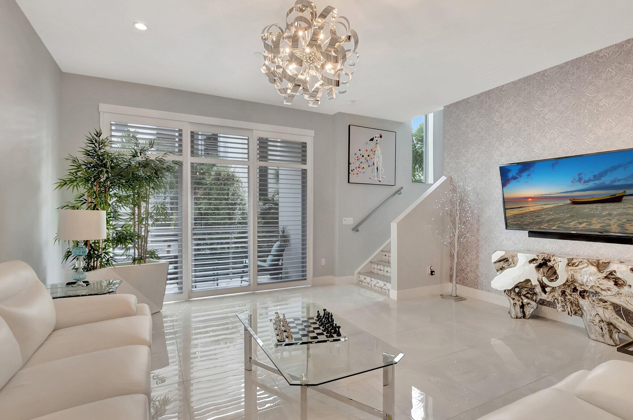 SPANISH RIVER TOWNHOMES - Residential Lease