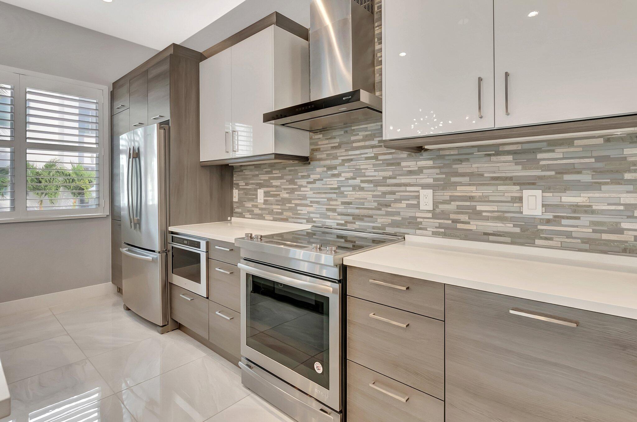 SPANISH RIVER TOWNHOMES - Residential Lease