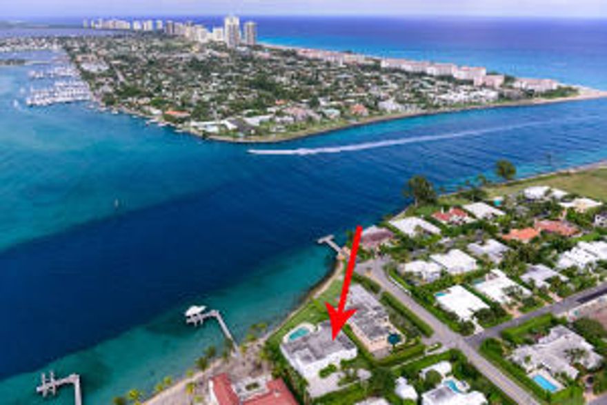 Gorgeous big water views along the open Inlet from this 6BR/5.5BA designer ready home. Excellent waterfront location. Features library, staff quarters, pool and spa, marble and parquet flooring, eat-in kitchen, and 2 car garage. Renovate or build new.