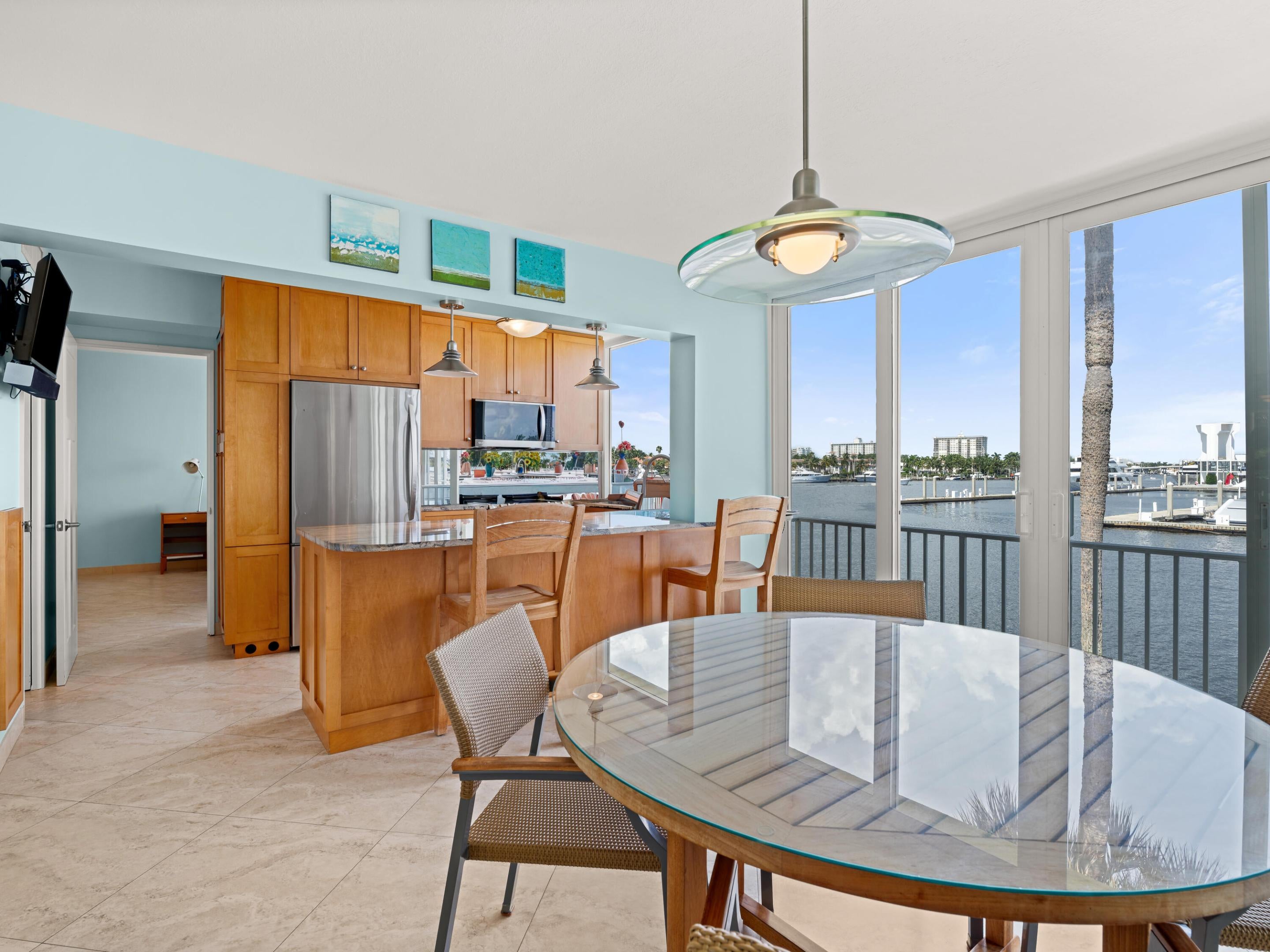 3037 Harbor Drive 18
