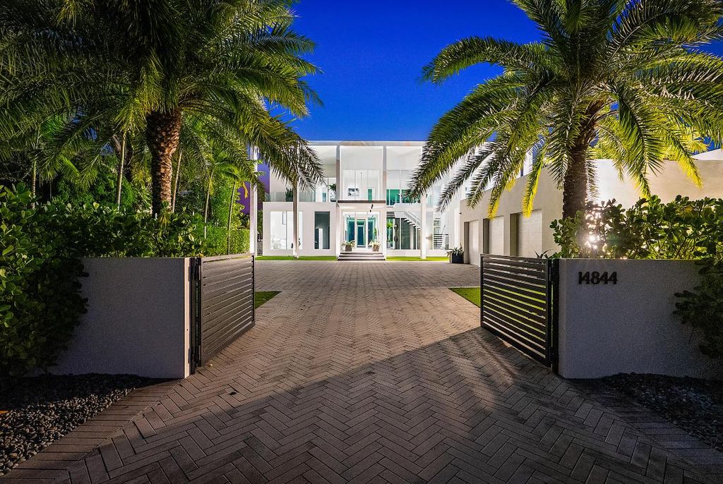 Photo of 14844 Palmwood Road, Palm Beach Gardens, FL 33410 (MLS # R10917982)