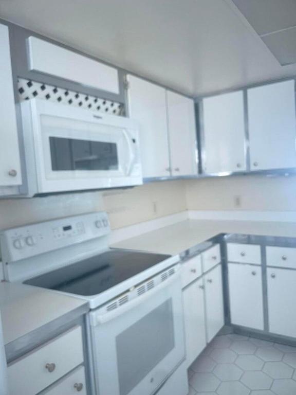 ATLANTIS SHERBROOKE VILLAS EAST CONDO - Residential