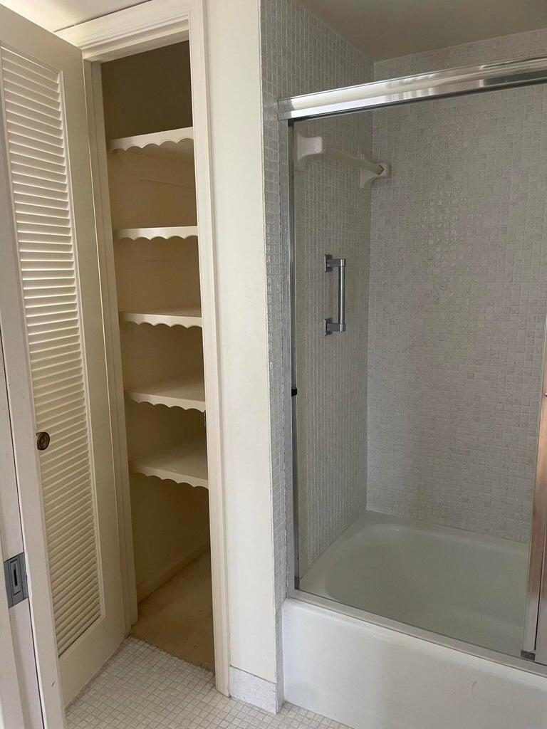 ATLANTIS SHERBROOKE VILLA - Residential