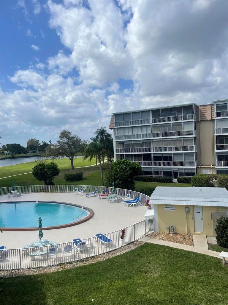 ATLANTIS SHERBROOKE VILLA - Residential