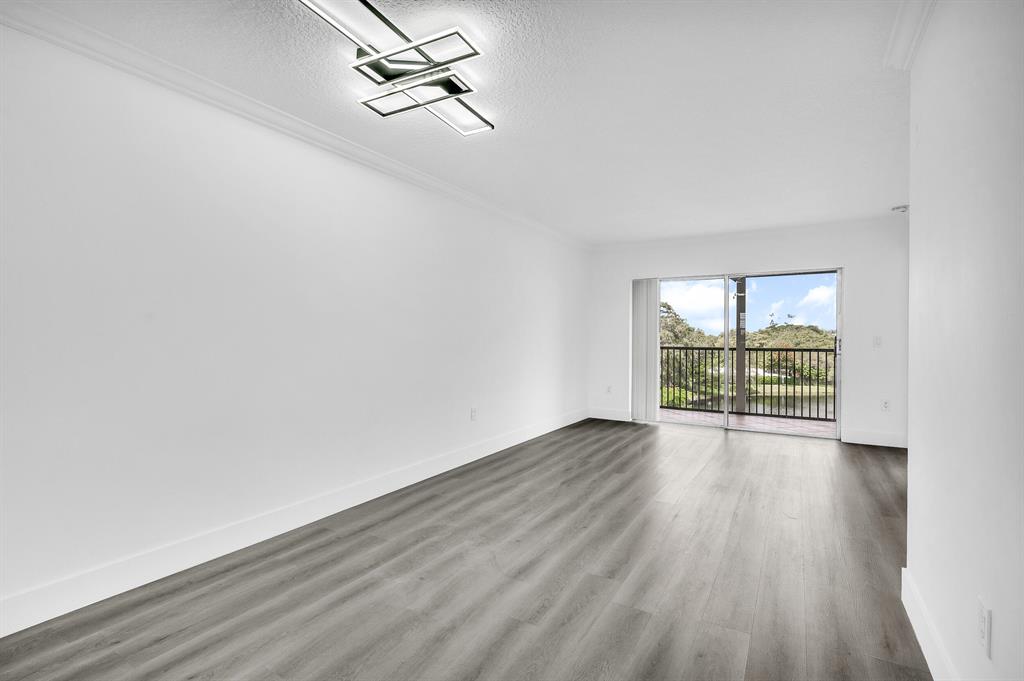 CYPRESS BEND CONDOMINIUM VII - Residential