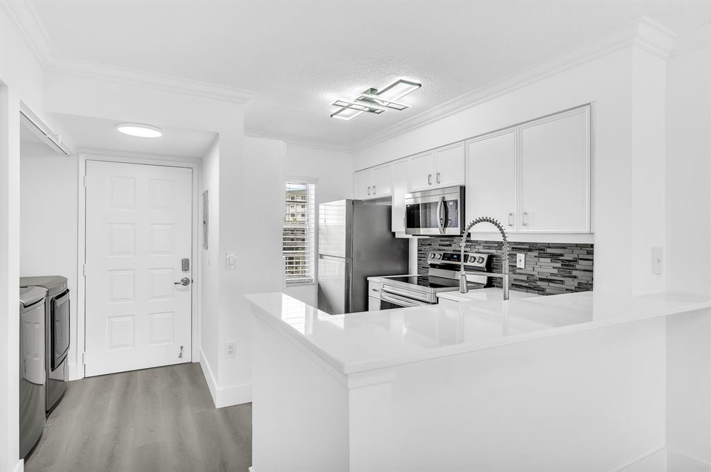 CYPRESS BEND CONDOMINIUM VII - Residential