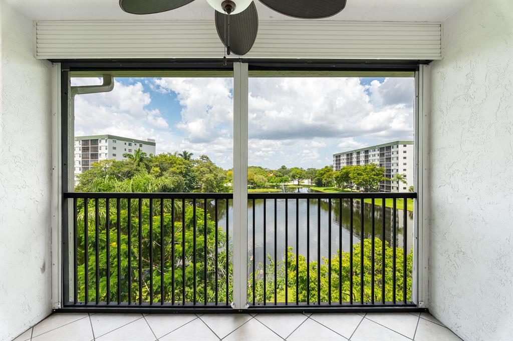 CYPRESS BEND CONDOMINIUM VII - Residential