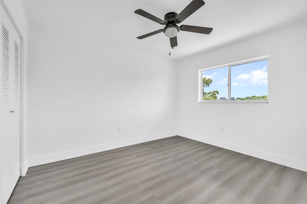 CYPRESS BEND CONDOMINIUM VII - Residential