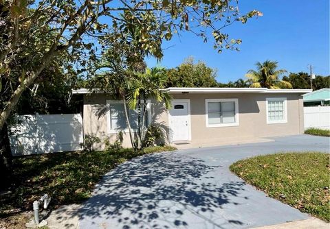 823 Helena Drive Lake Worth FL 33461