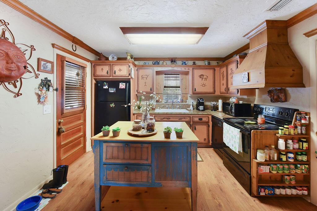 Photo of 10693 N Military Trail #6, Palm Beach Gardens, FL 33410 (MLS # R10729109)