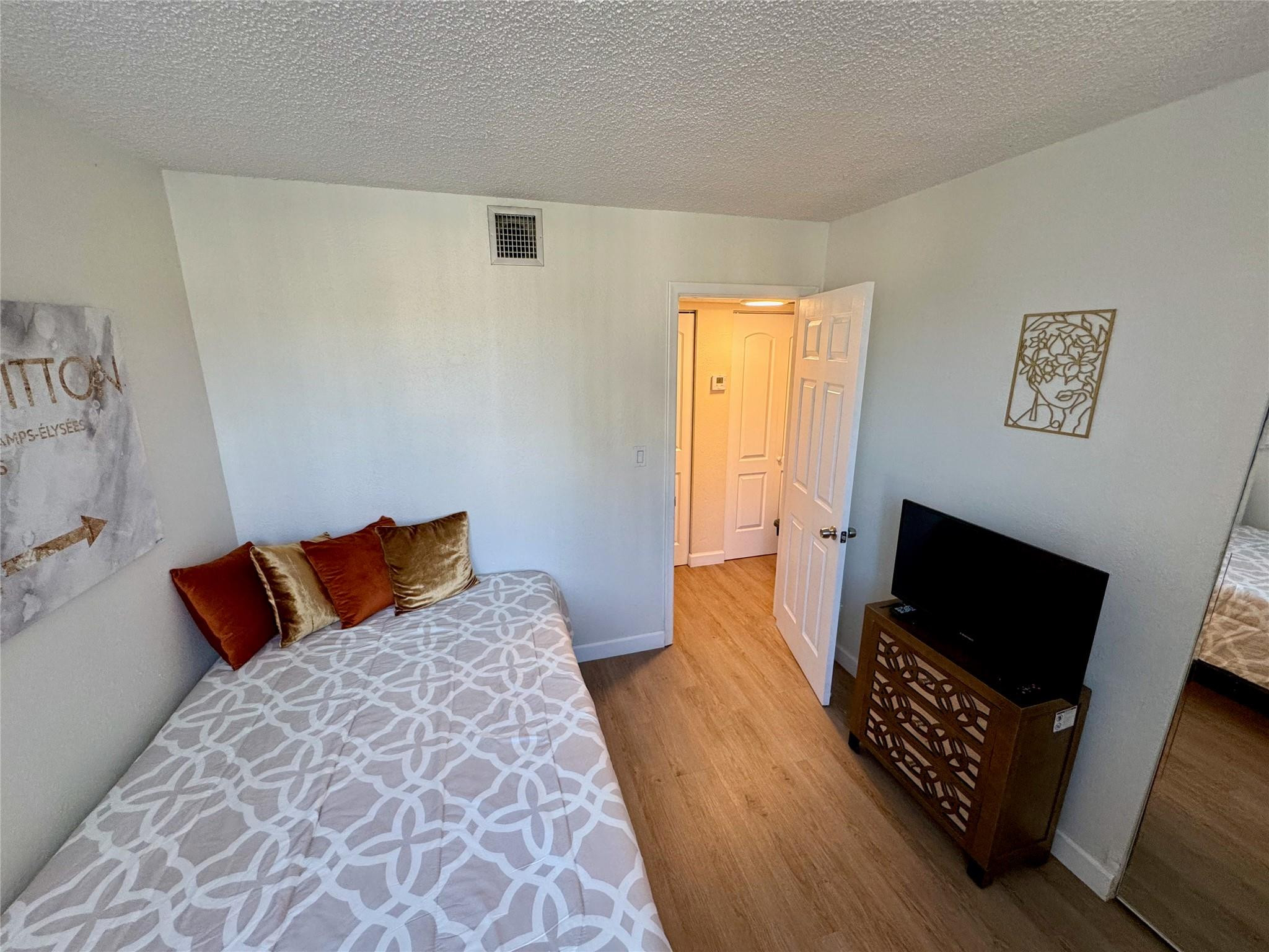 RIVERS EDGE AT OAKWOOD - Residential