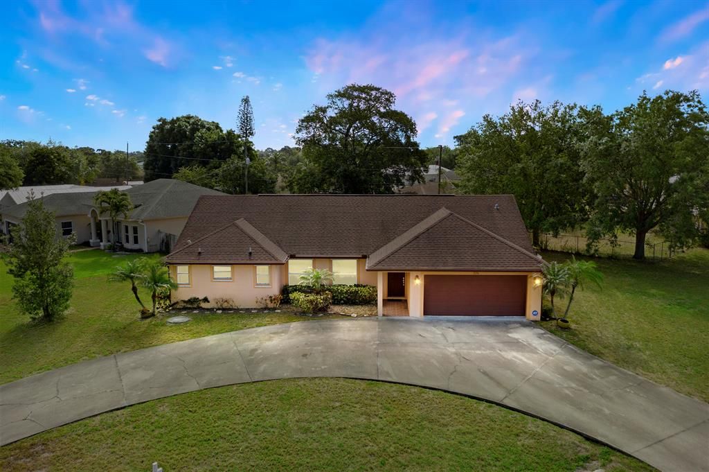 Photo of 226 SE Verada Avenue, Port Saint Lucie, FL 34983 (MLS # R10695434)