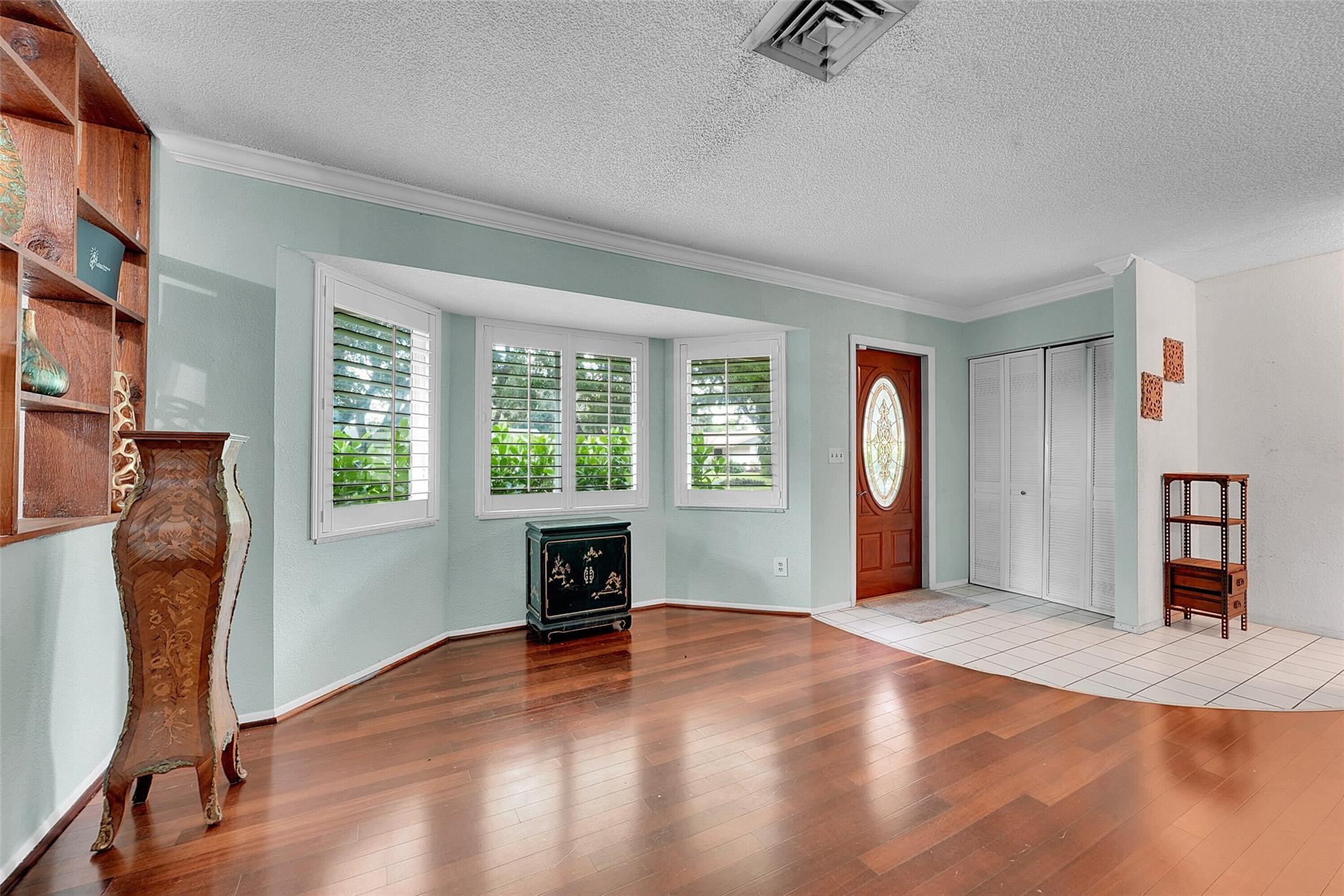 Palm Beach Lakes North - Residential