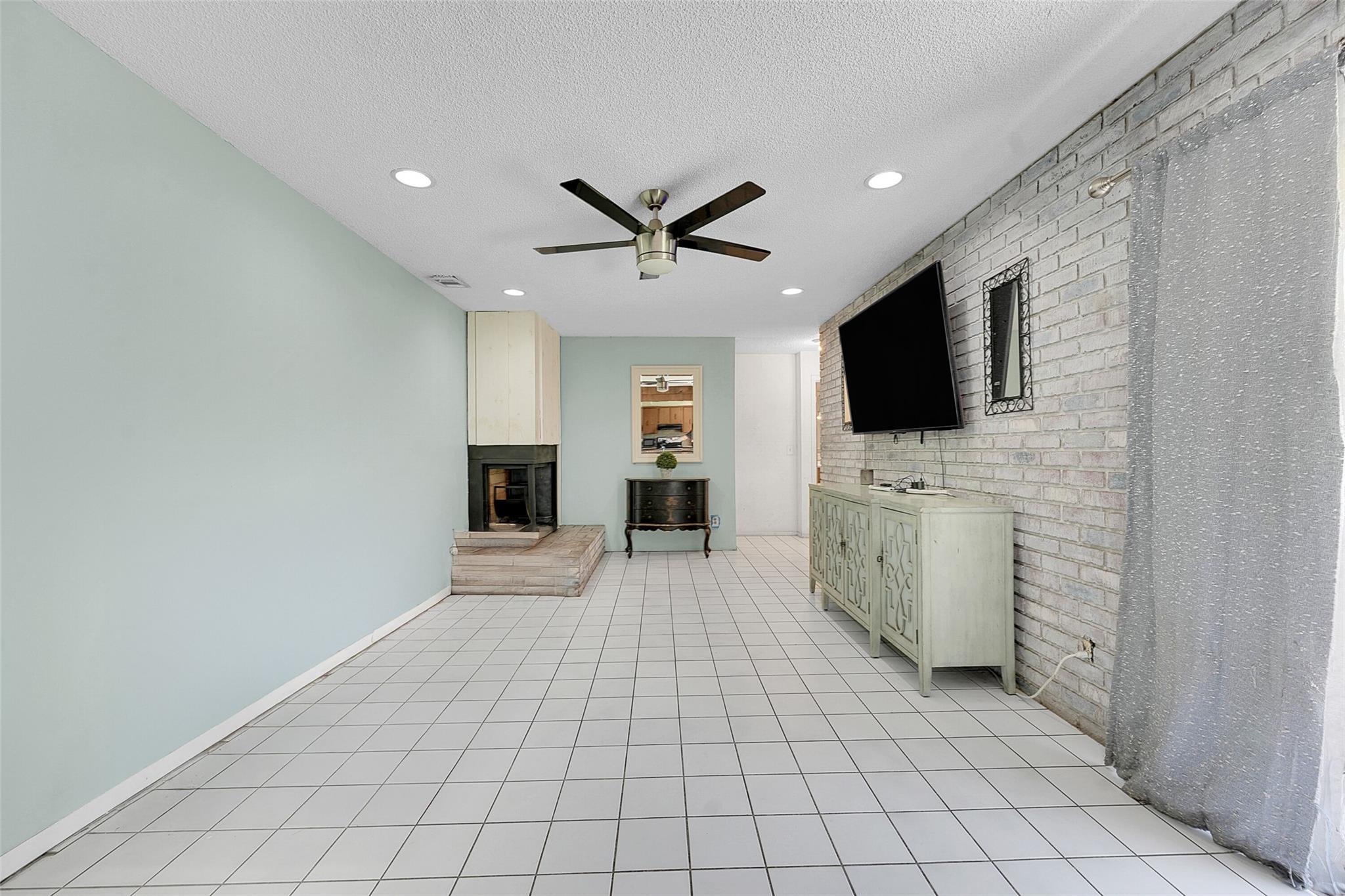 Palm Beach Lakes North - Residential