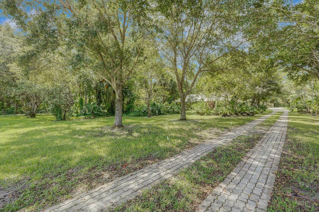Photo of 12248 150th Court N, Jupiter, FL 33478 (MLS # R11010862)