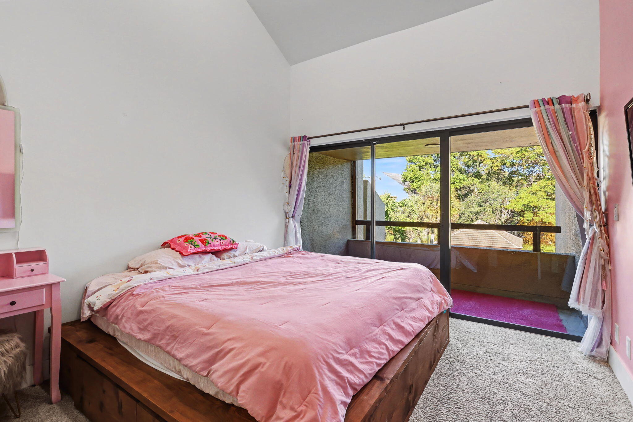 Lands End - Residential