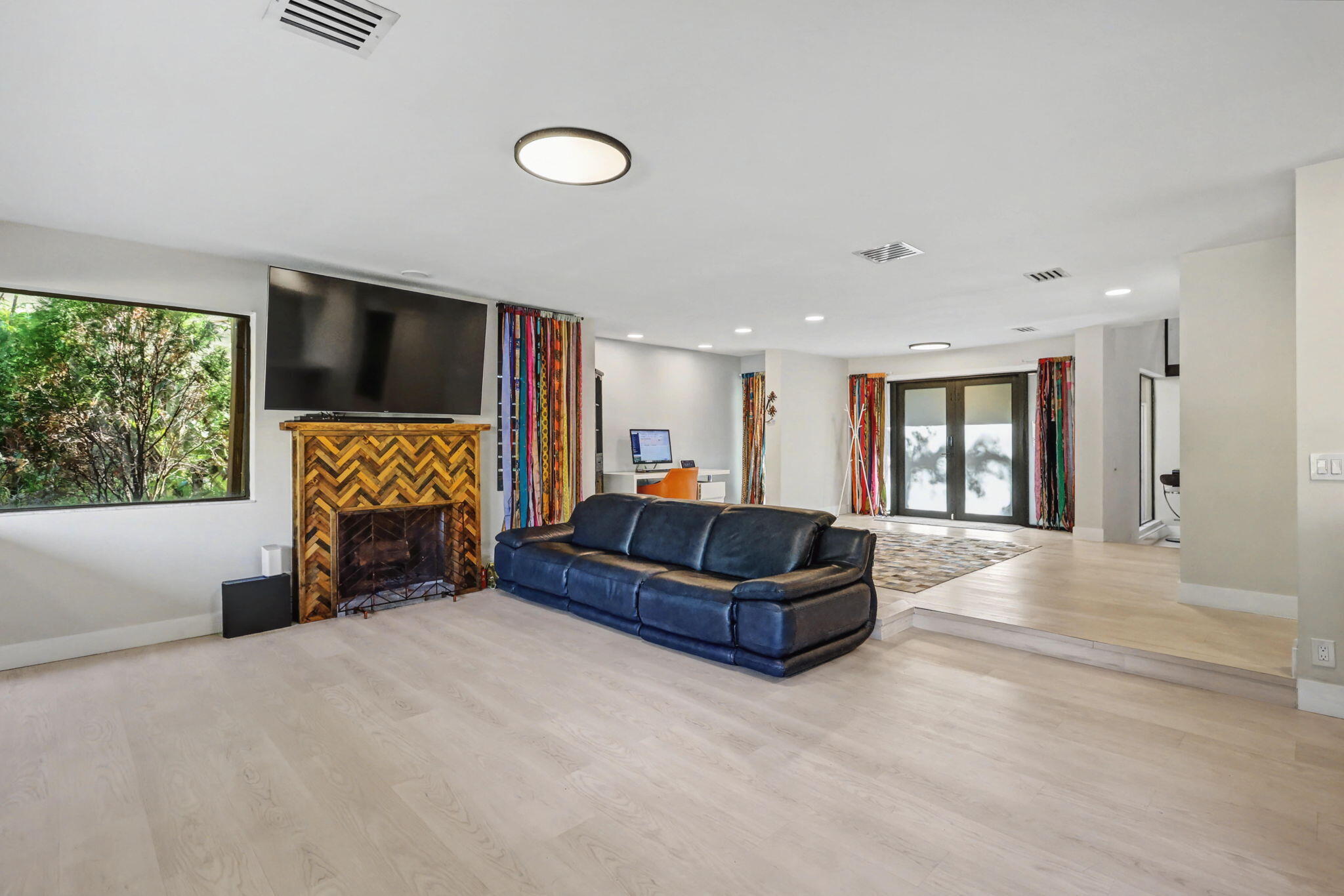 Lands End - Residential