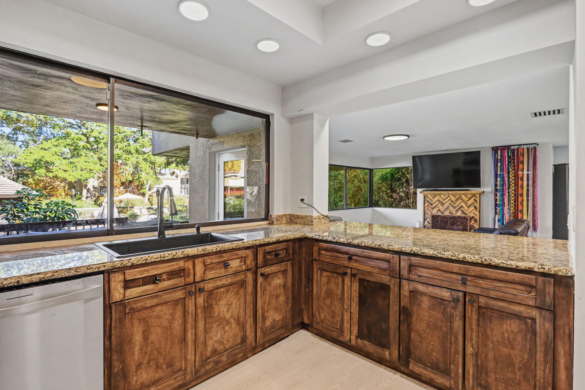 Lands End - Residential