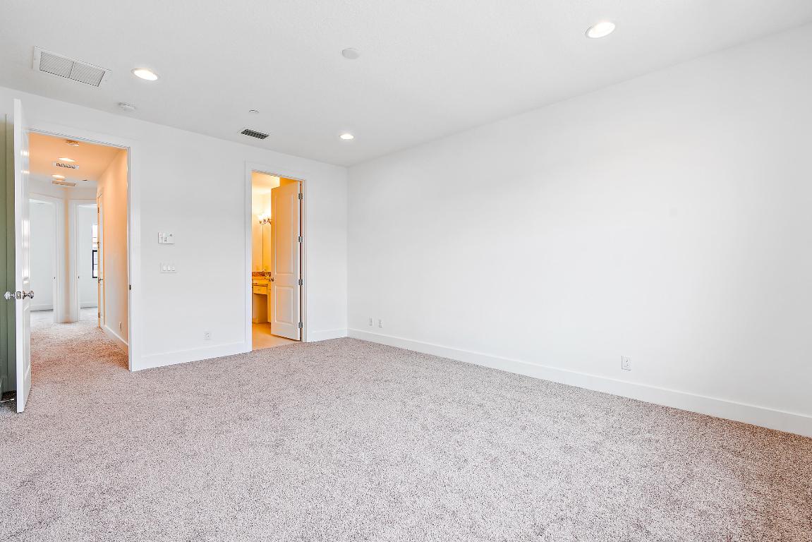 ALTON NEIGHBORHOOD 4 - Residential Lease