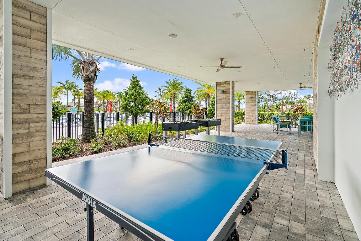 ALTON NEIGHBORHOOD 4 - Residential Lease