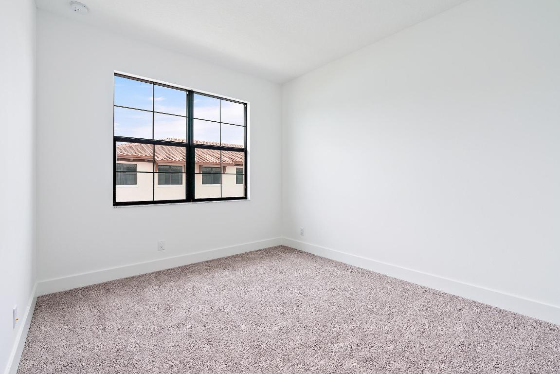 ALTON NEIGHBORHOOD 4 - Residential Lease