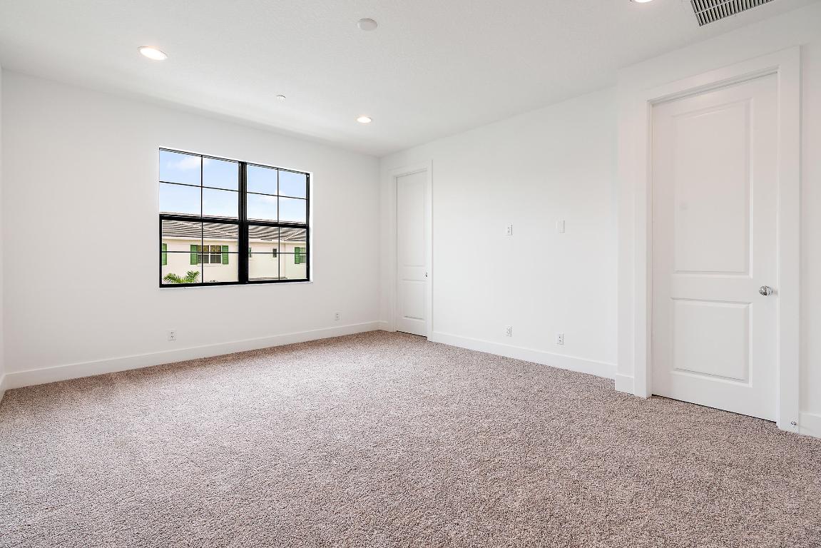 ALTON NEIGHBORHOOD 4 - Residential Lease