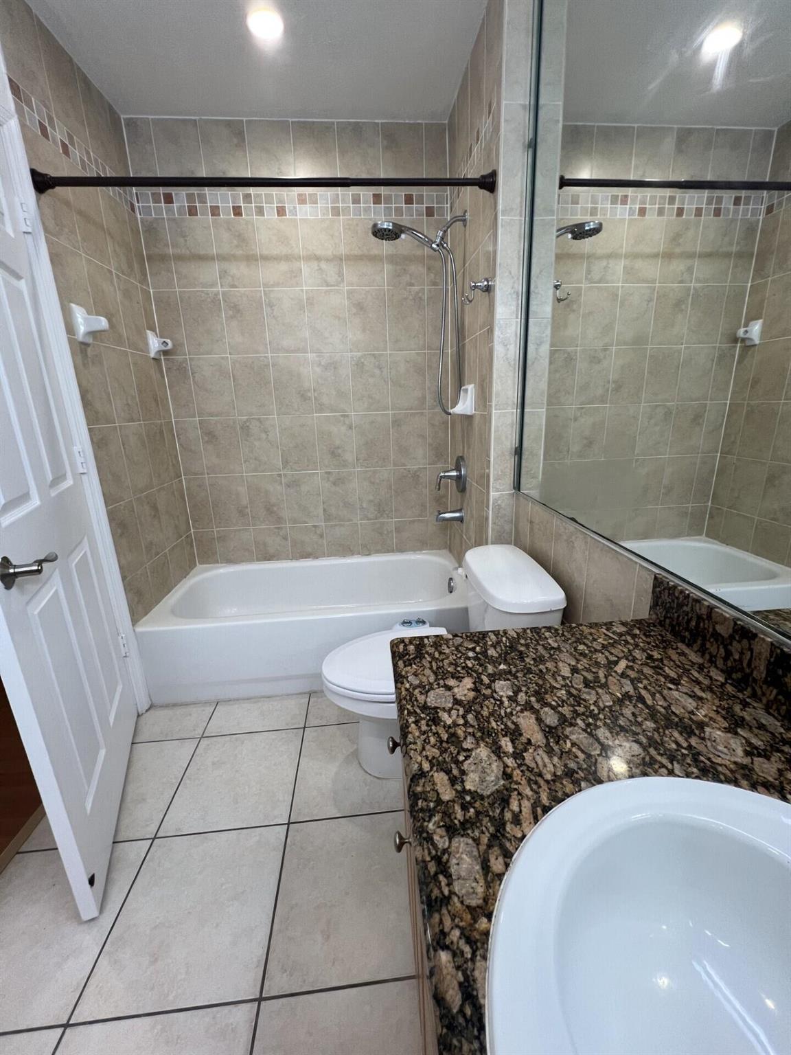 OLIVINE AT THE TOWNSHIP - Residential Lease