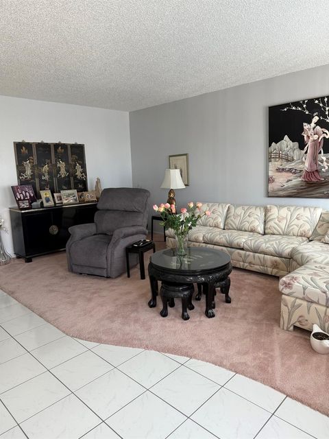 4022 Wolverton B Boca Raton FL 33434