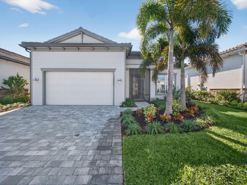 Photo of 10370 Northbrook Circle, Palm Beach Gardens, FL 33412 (MLS # F10543231)