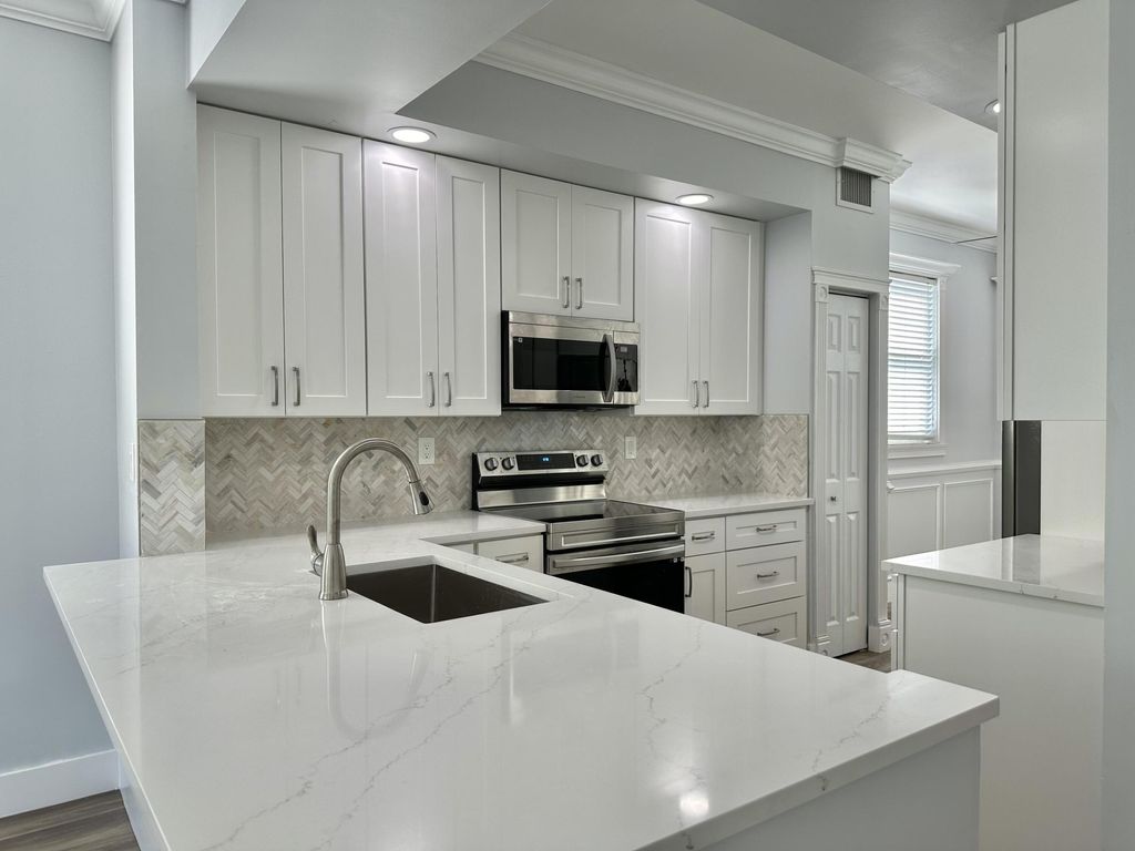 Photo of 27 Royal Palm Way #406, Boca Raton, FL 33432 (MLS # B26027564)