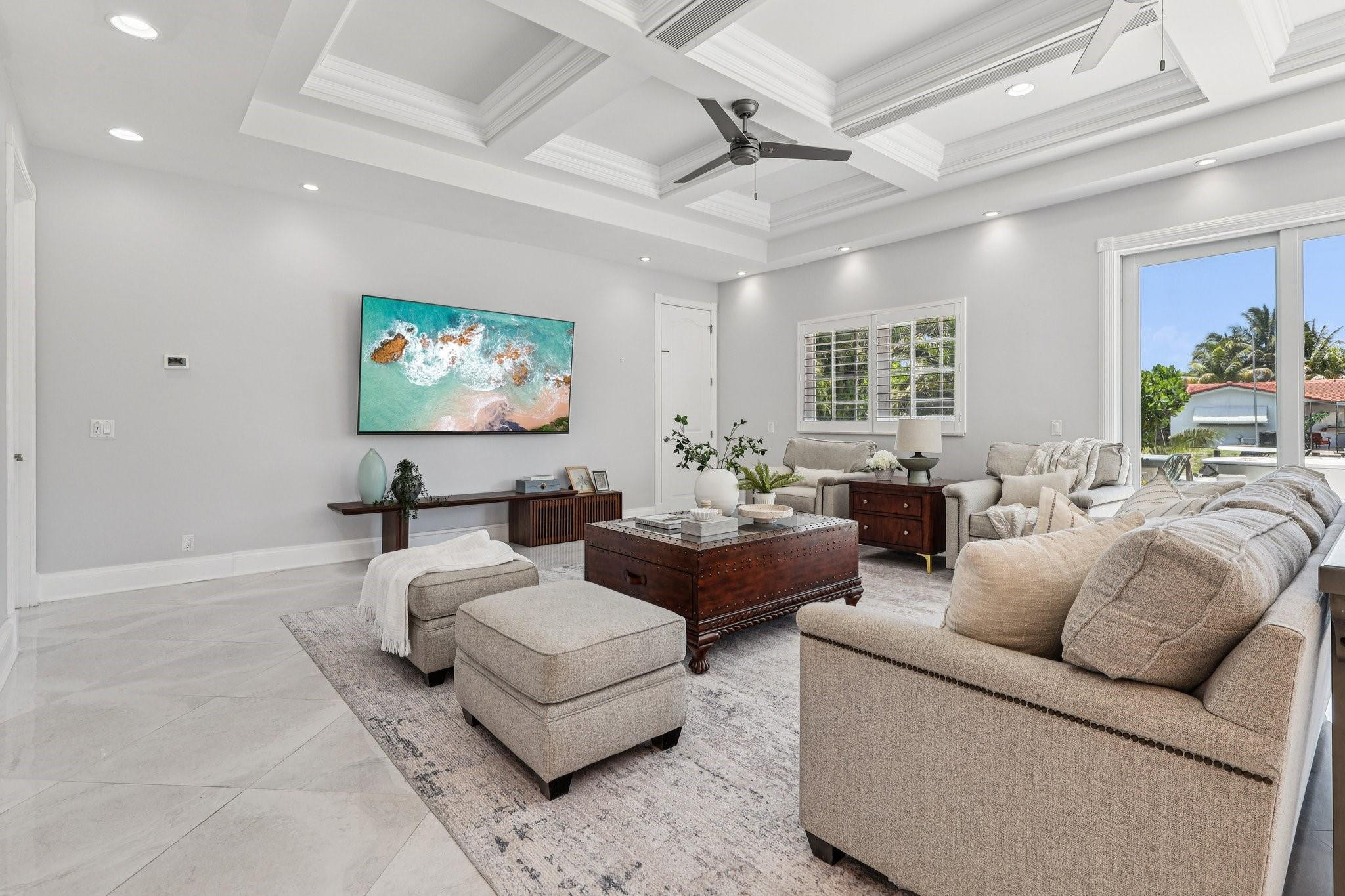 3900 NE 23rd Terrace