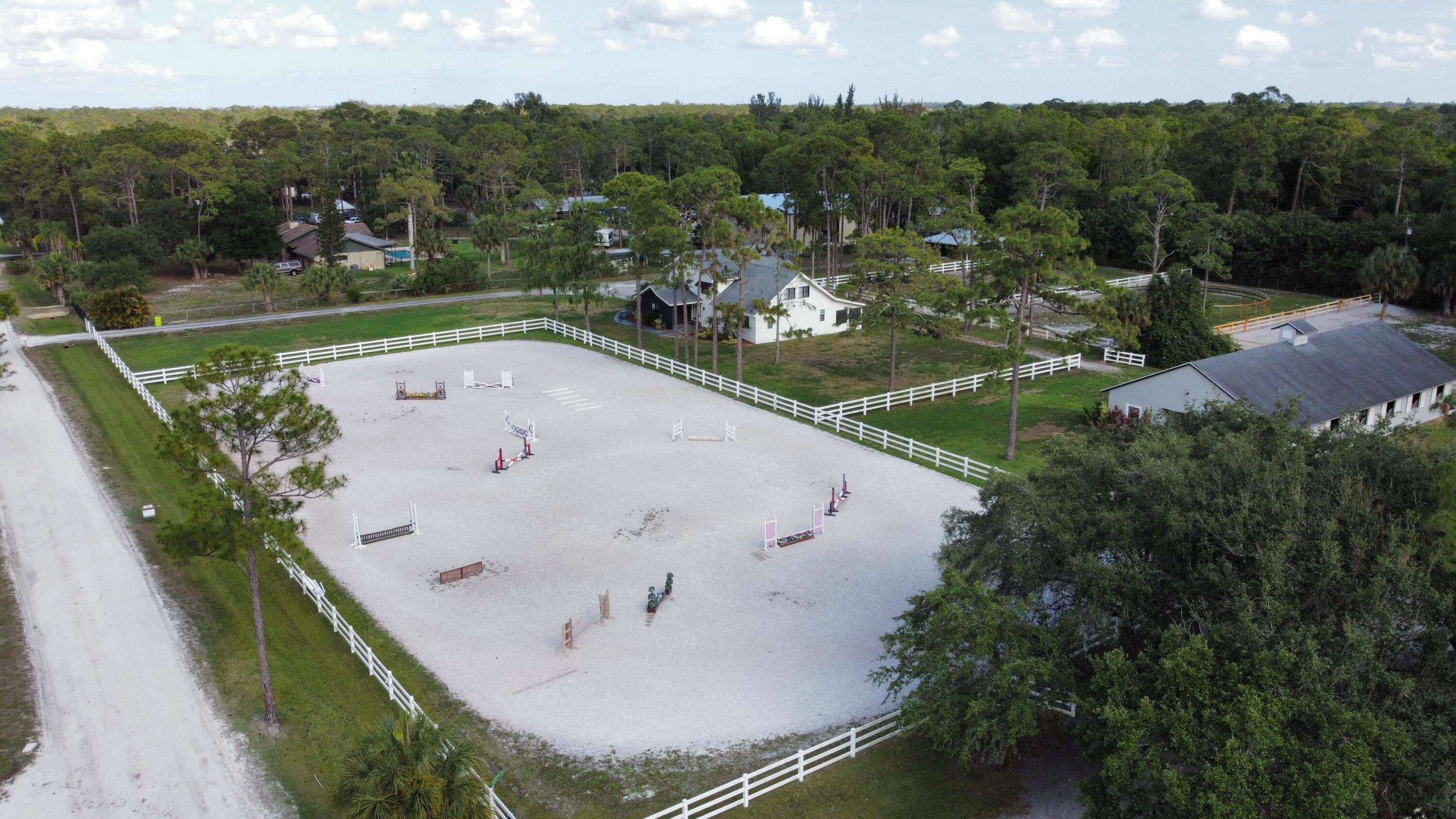 LOXAHATCHEE GROVES - Residential