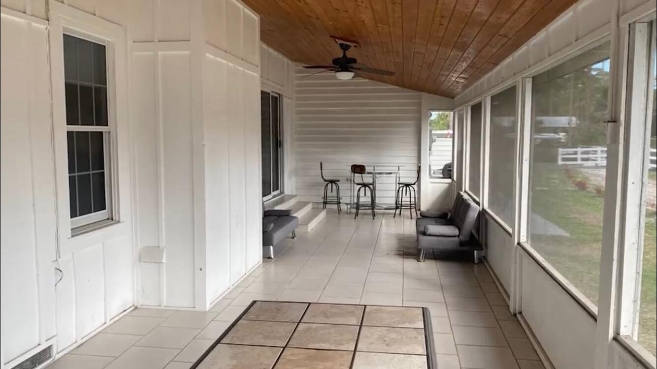 LOXAHATCHEE GROVES - Residential