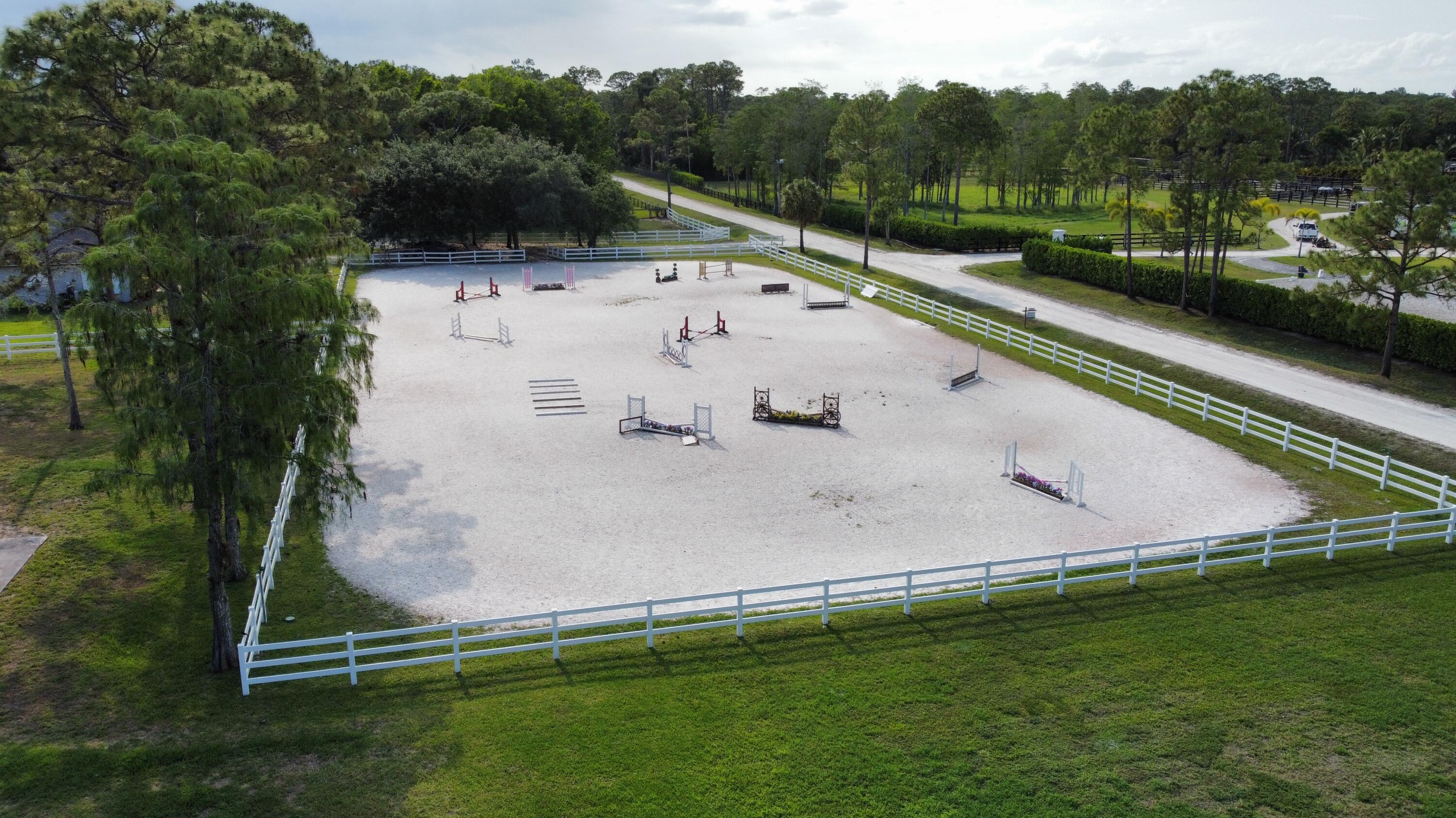 LOXAHATCHEE GROVES - Residential