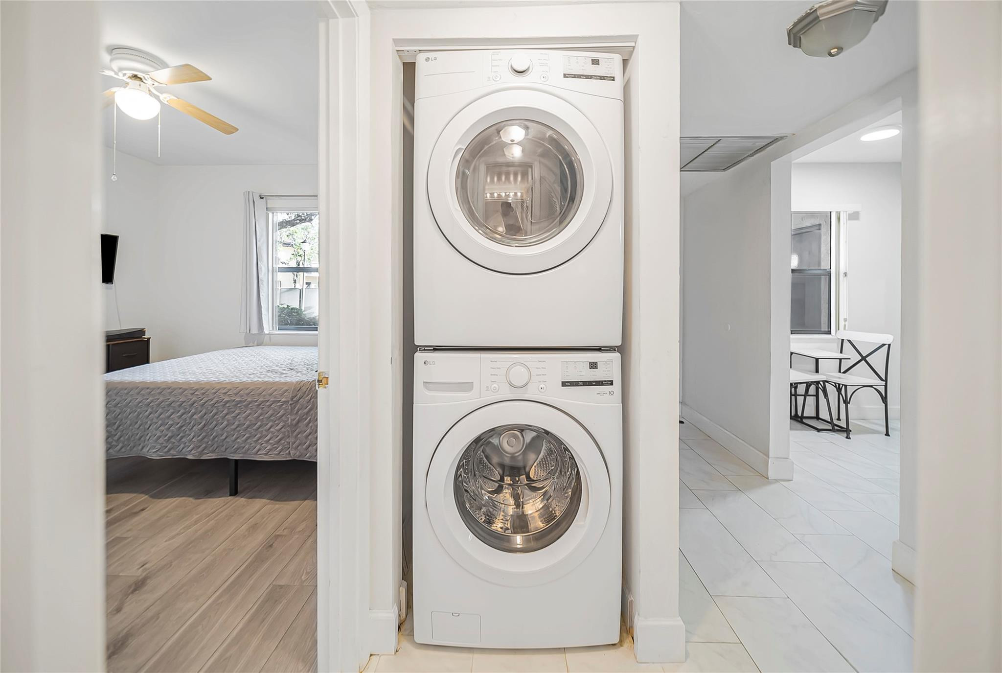 POND APPLE IV - Residential