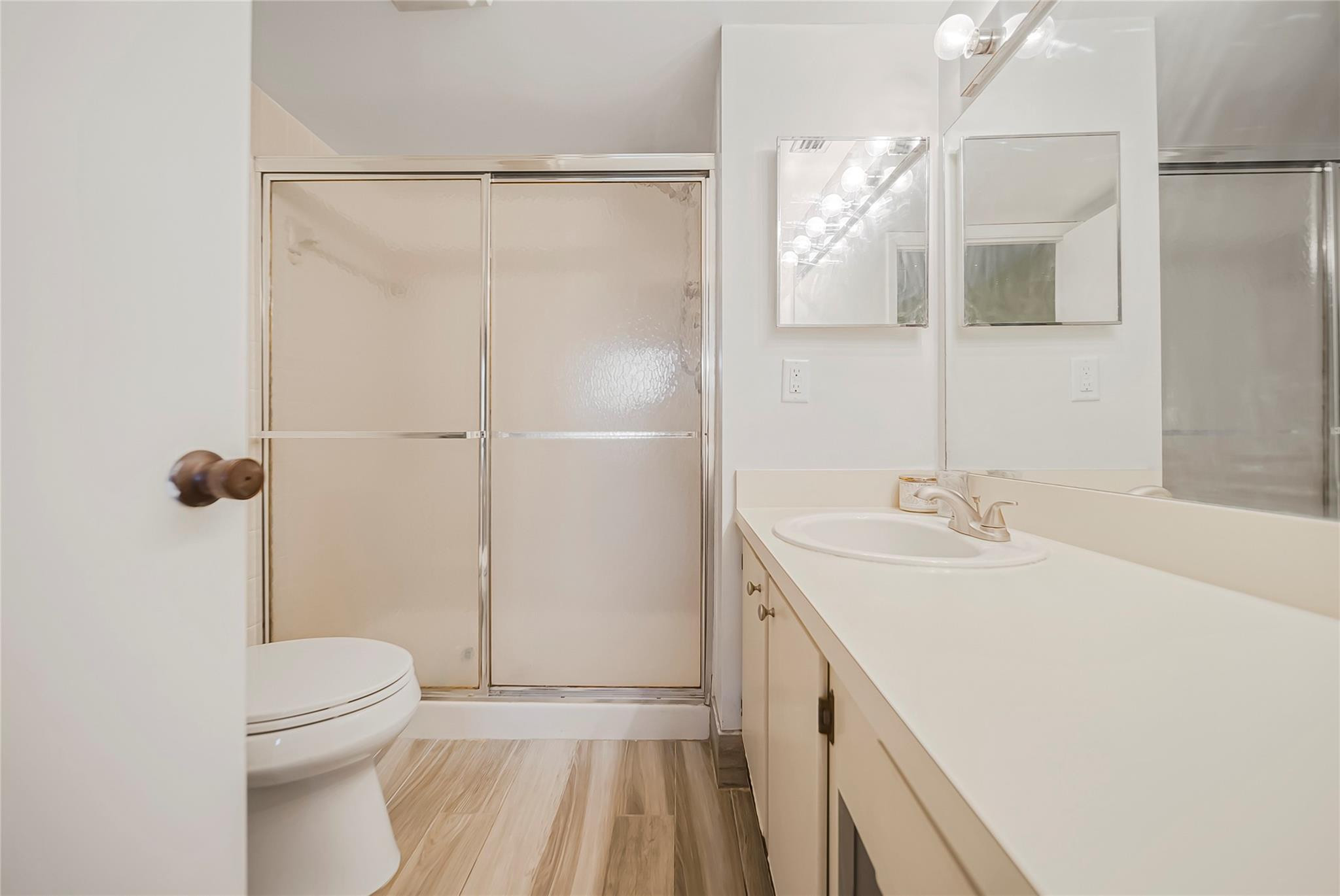 POND APPLE IV - Residential