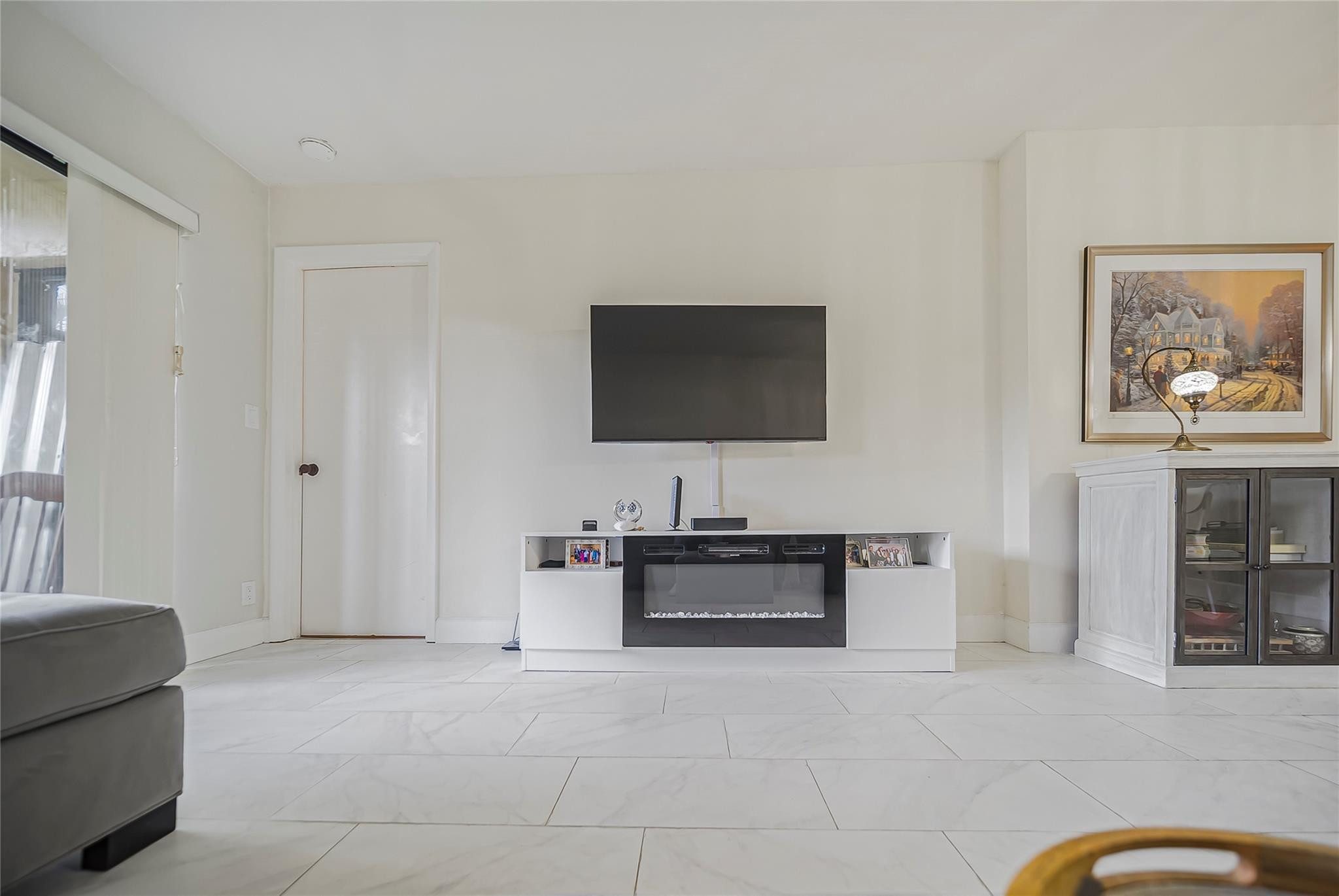 POND APPLE IV - Residential