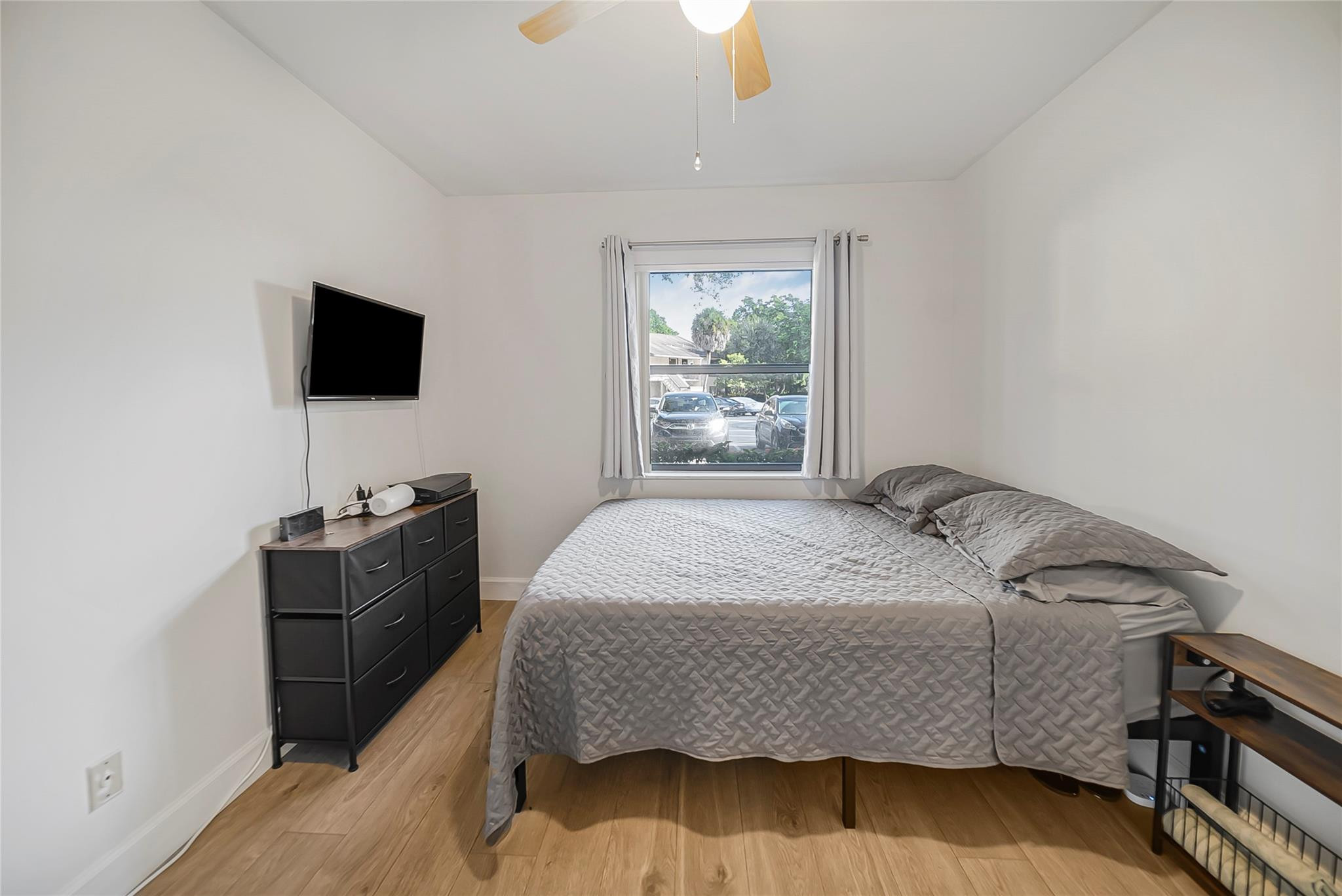 POND APPLE IV - Residential