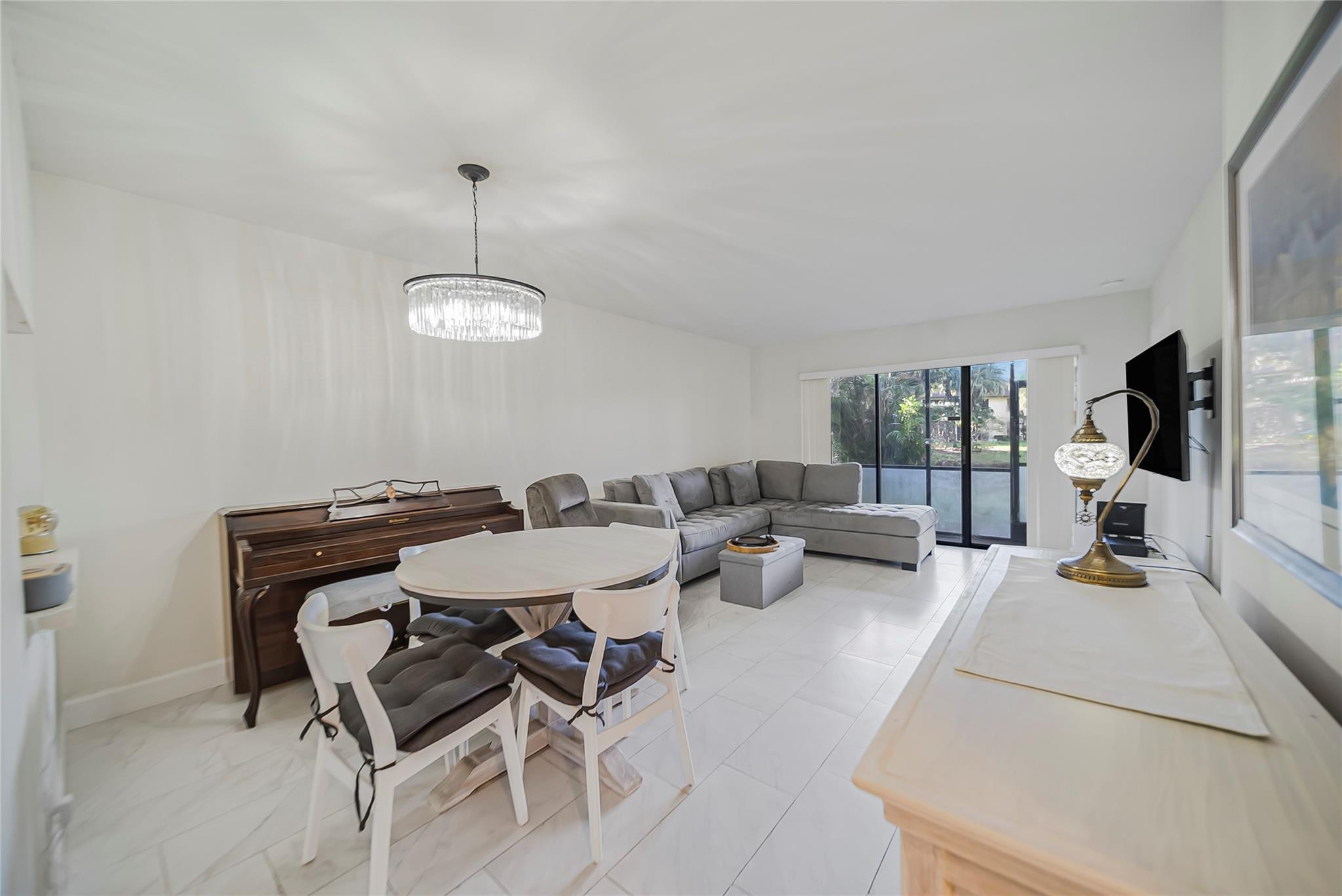 POND APPLE IV - Residential